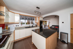 KITCHEN- click for photo gallery